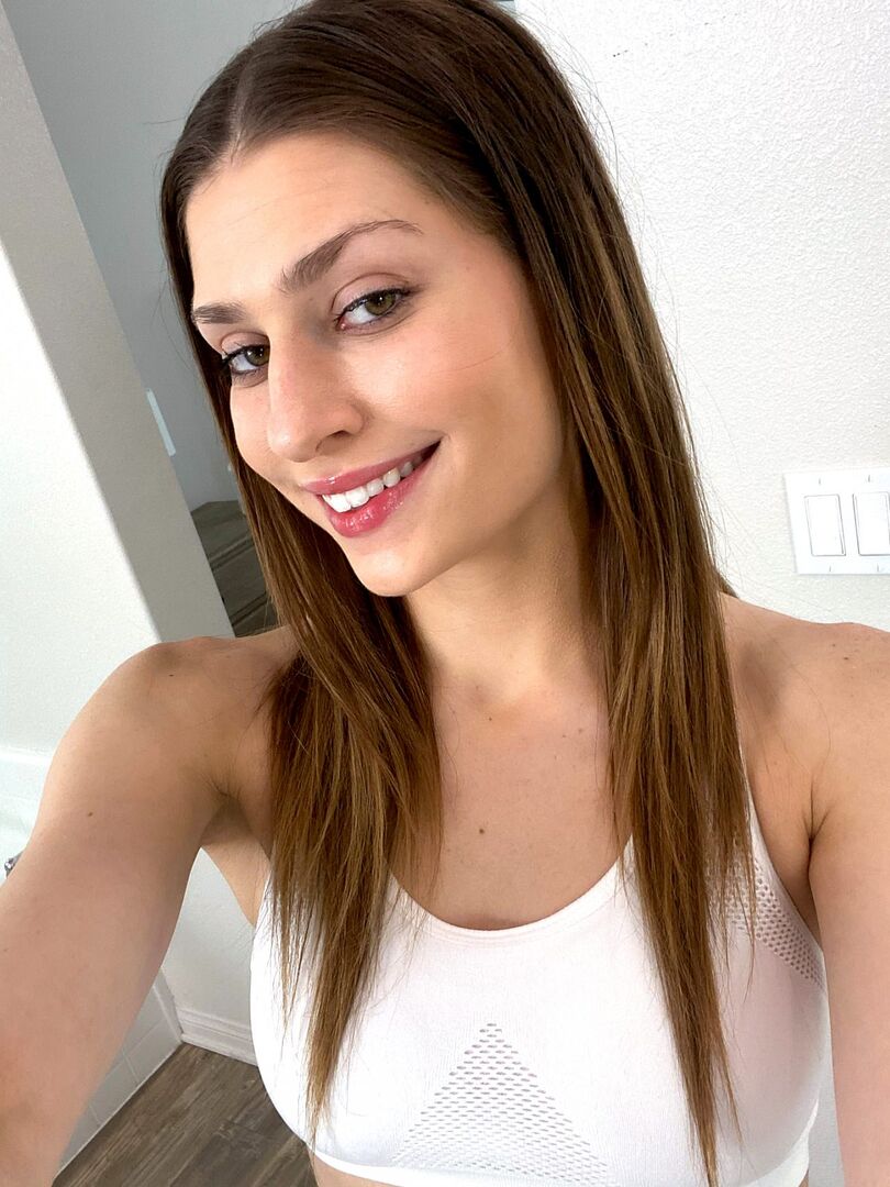 Casting A Tall Giggling Pale Skin Brunette Newcomer