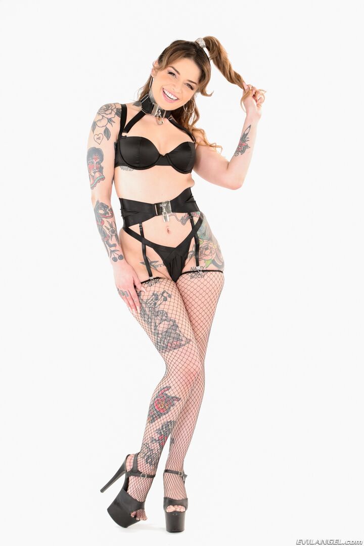 VANESSA VEGA Gaping Anal Fucking Melee