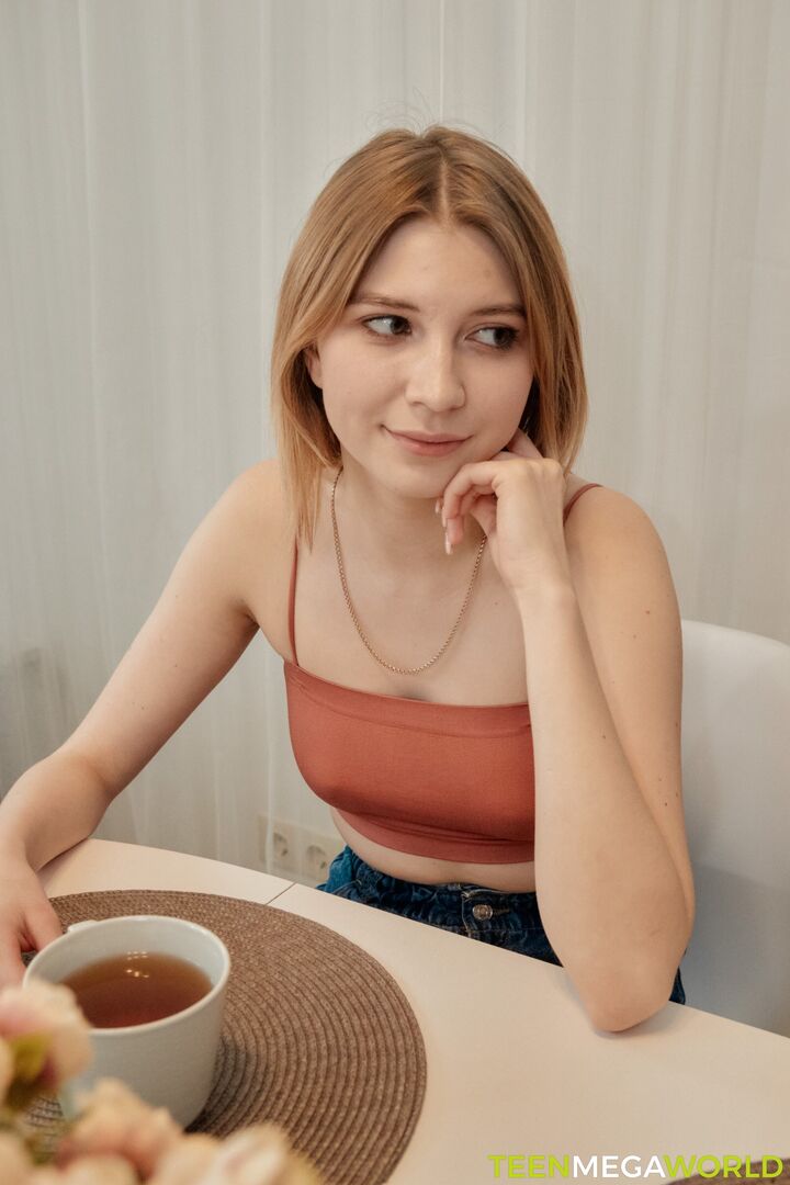 Bisexual pussies on a hard dick