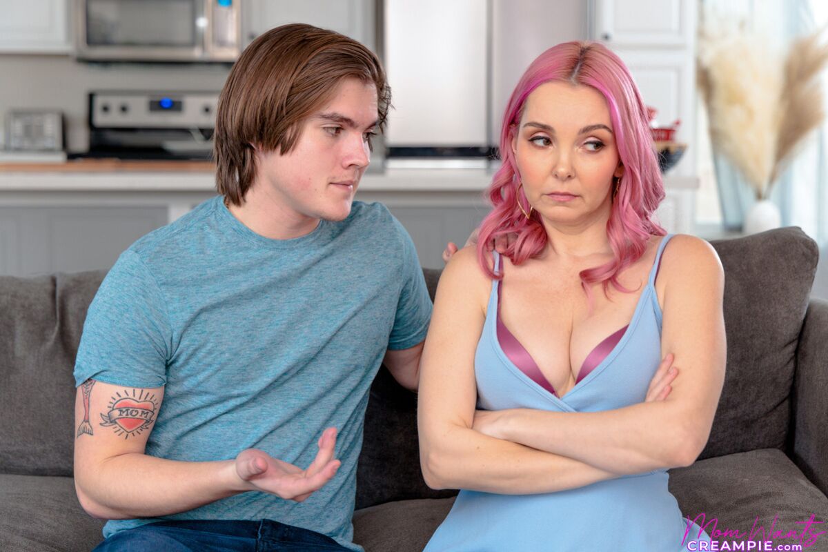 My Stepmom Is My Girlfriend - S2:E4