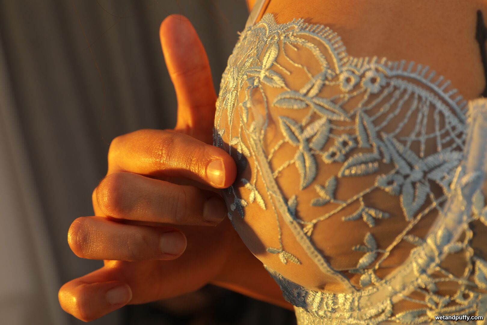 NURIA — ALONE TIME