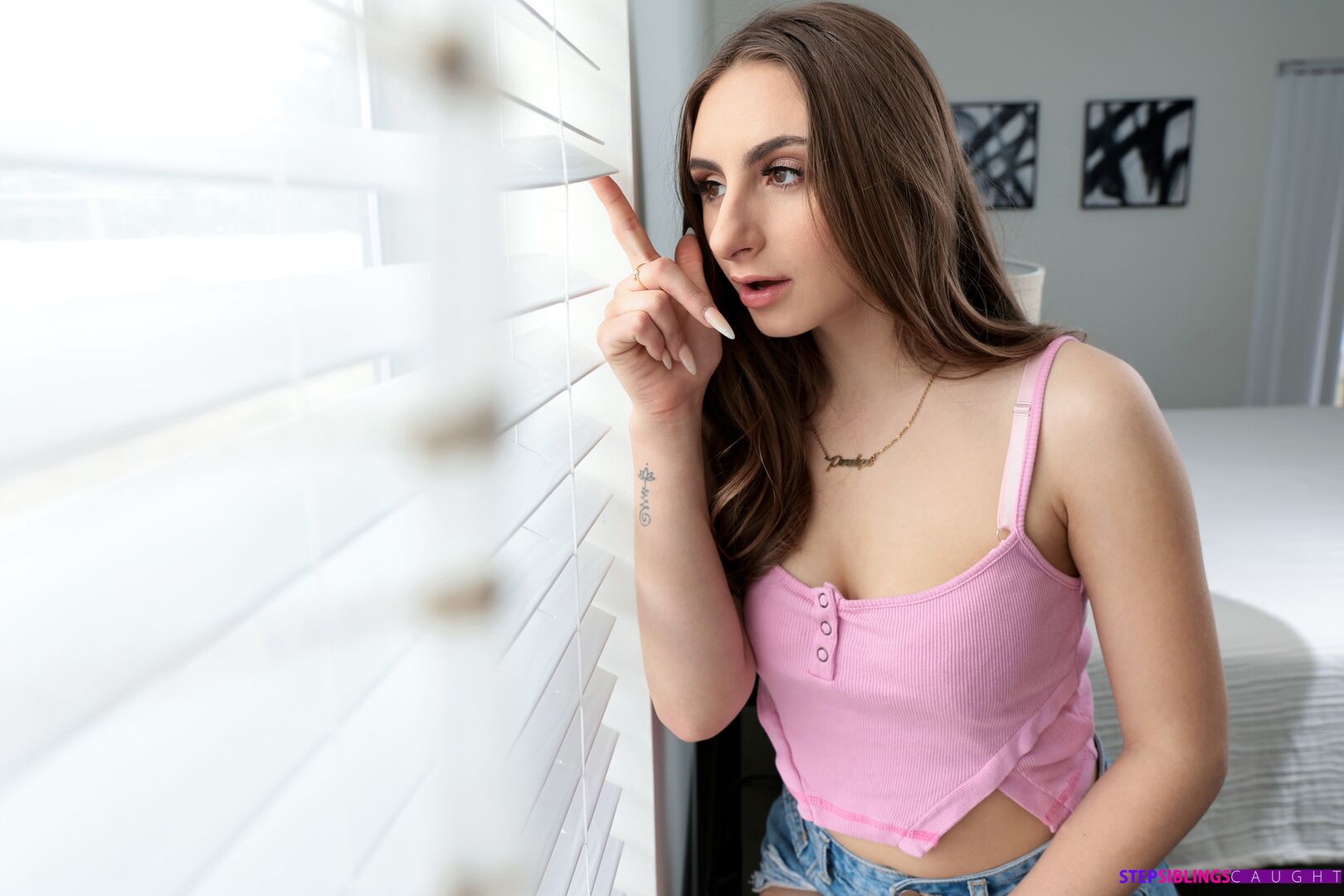 Stepsis Wants To Play House - S24:E4