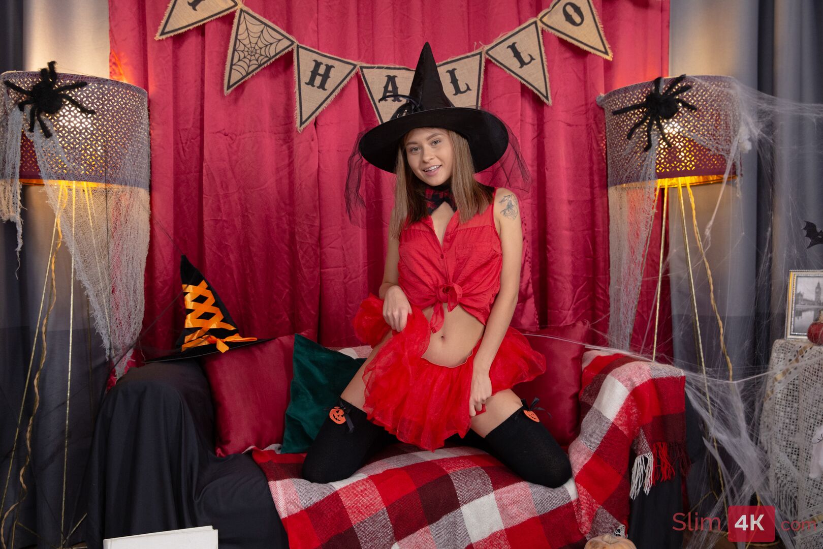 Dude analyzed his GF on Halloween