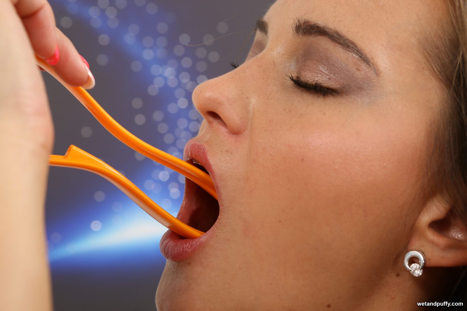 NAOMI BENNET — NAOMI BENNET