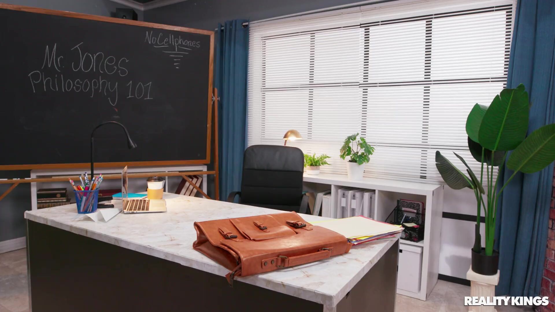 Craving Classroom Anal