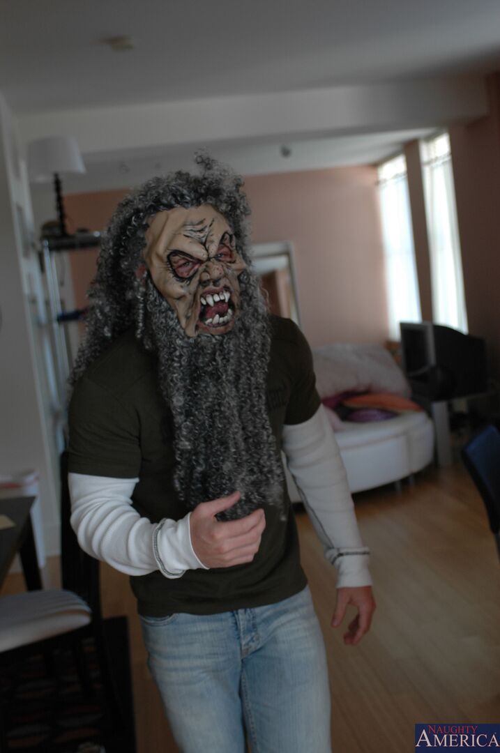 Bree Olson fucking in the couch with her petite