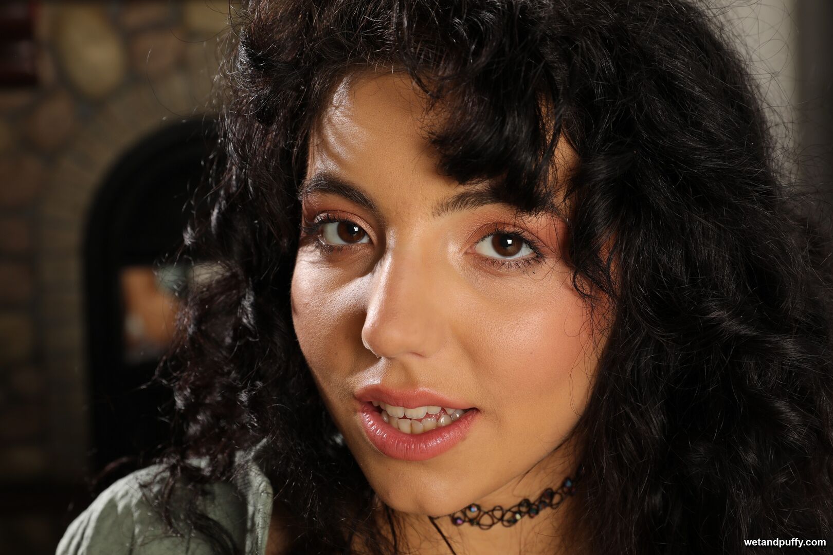 MINI MITZI — PETITE PLEASURE