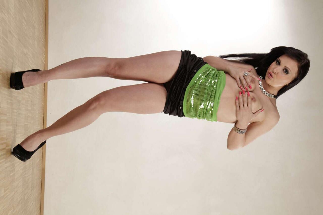 Ally Style loves cock