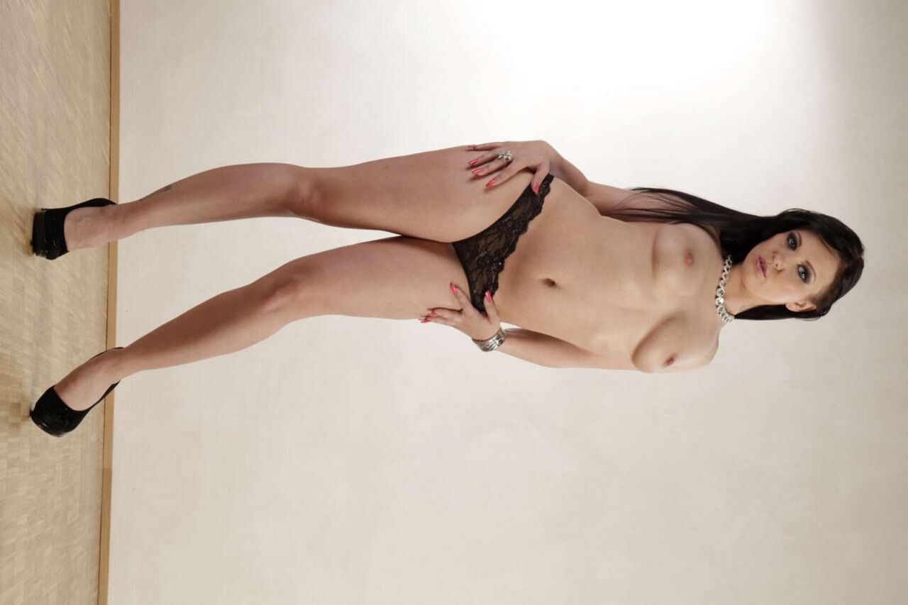 Ally Style loves cock