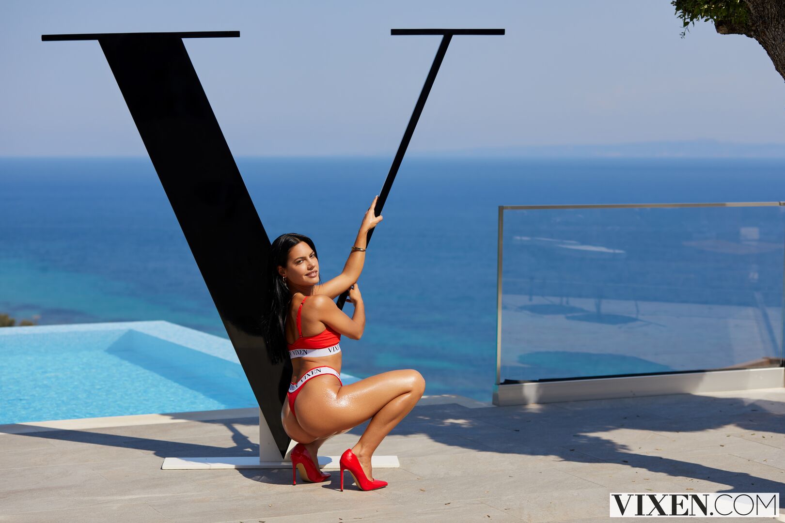 Hotel Vixen Season 2 Episode 10 Destination Bedding