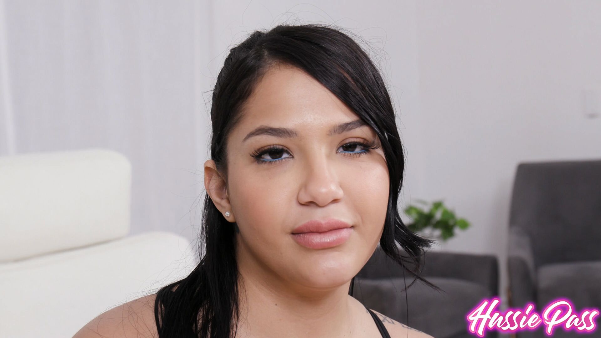 The Curvy Cuban Newbie