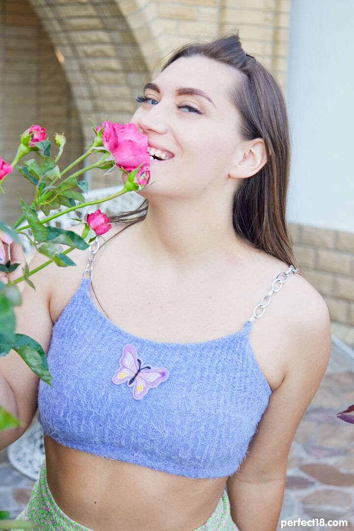 Perfect18 Elise Moon