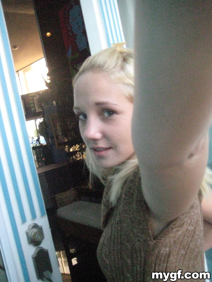 Blondie Takes The Dick