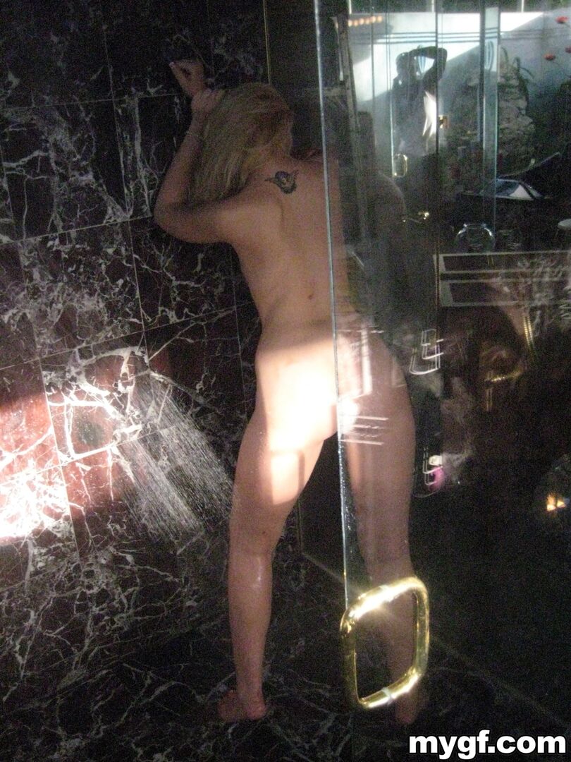 Blondie Takes The Dick