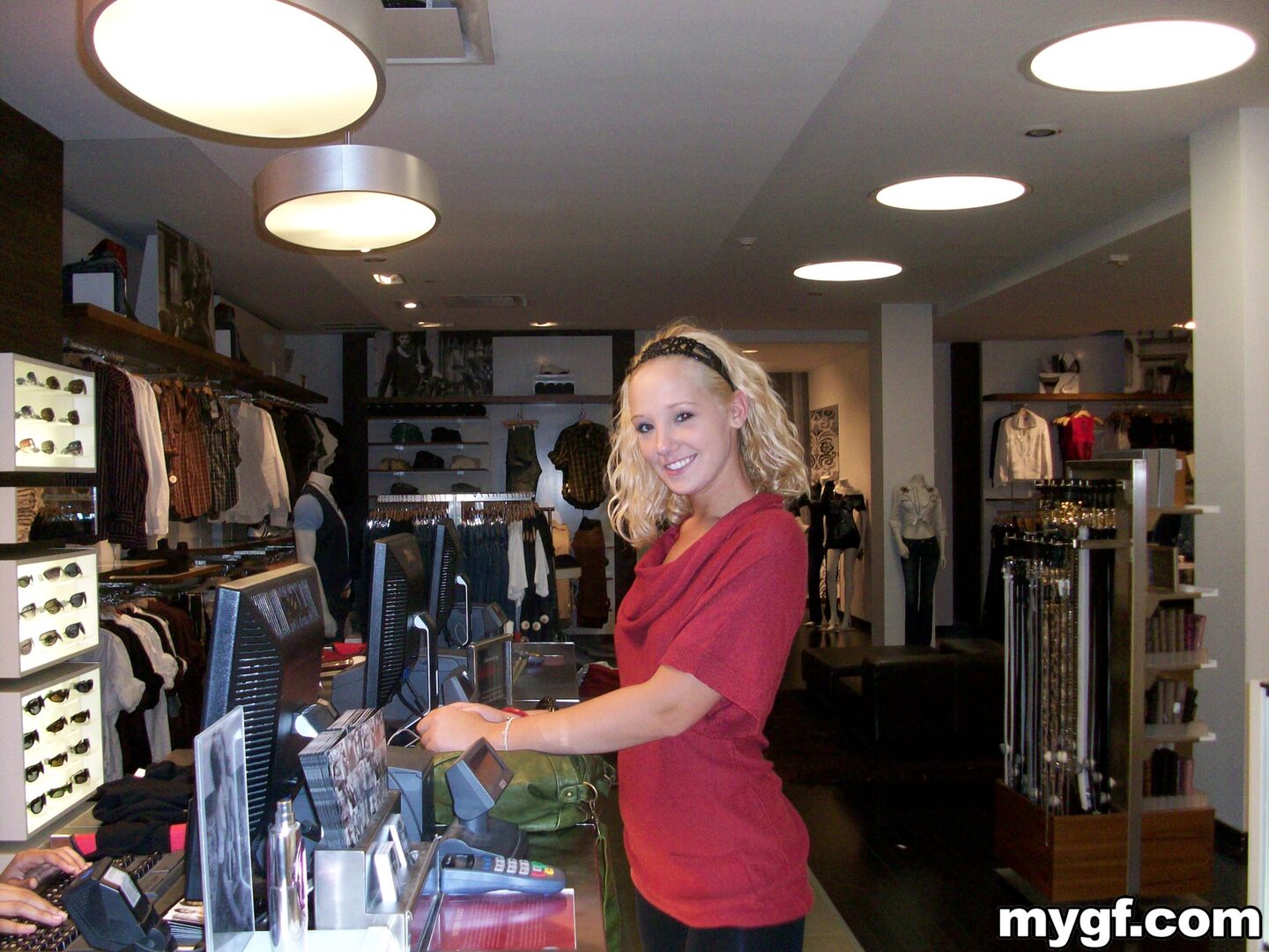 Blondie Takes The Dick