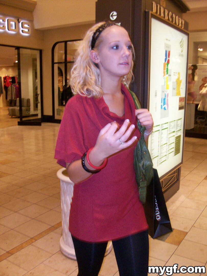 Blondie Takes The Dick