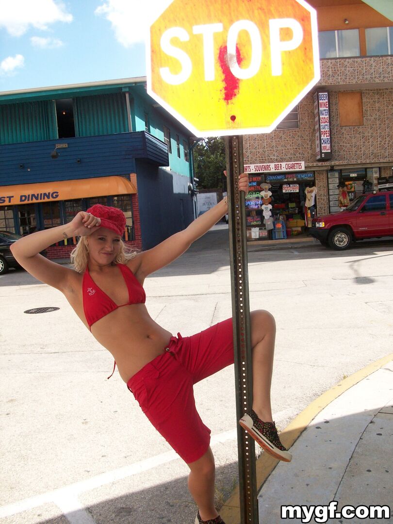 Blondie Takes The Dick