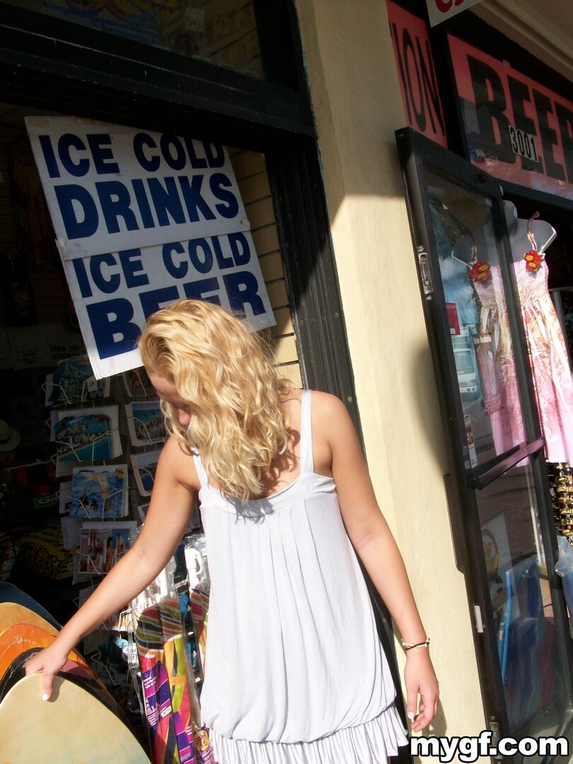 Blondie Takes The Dick