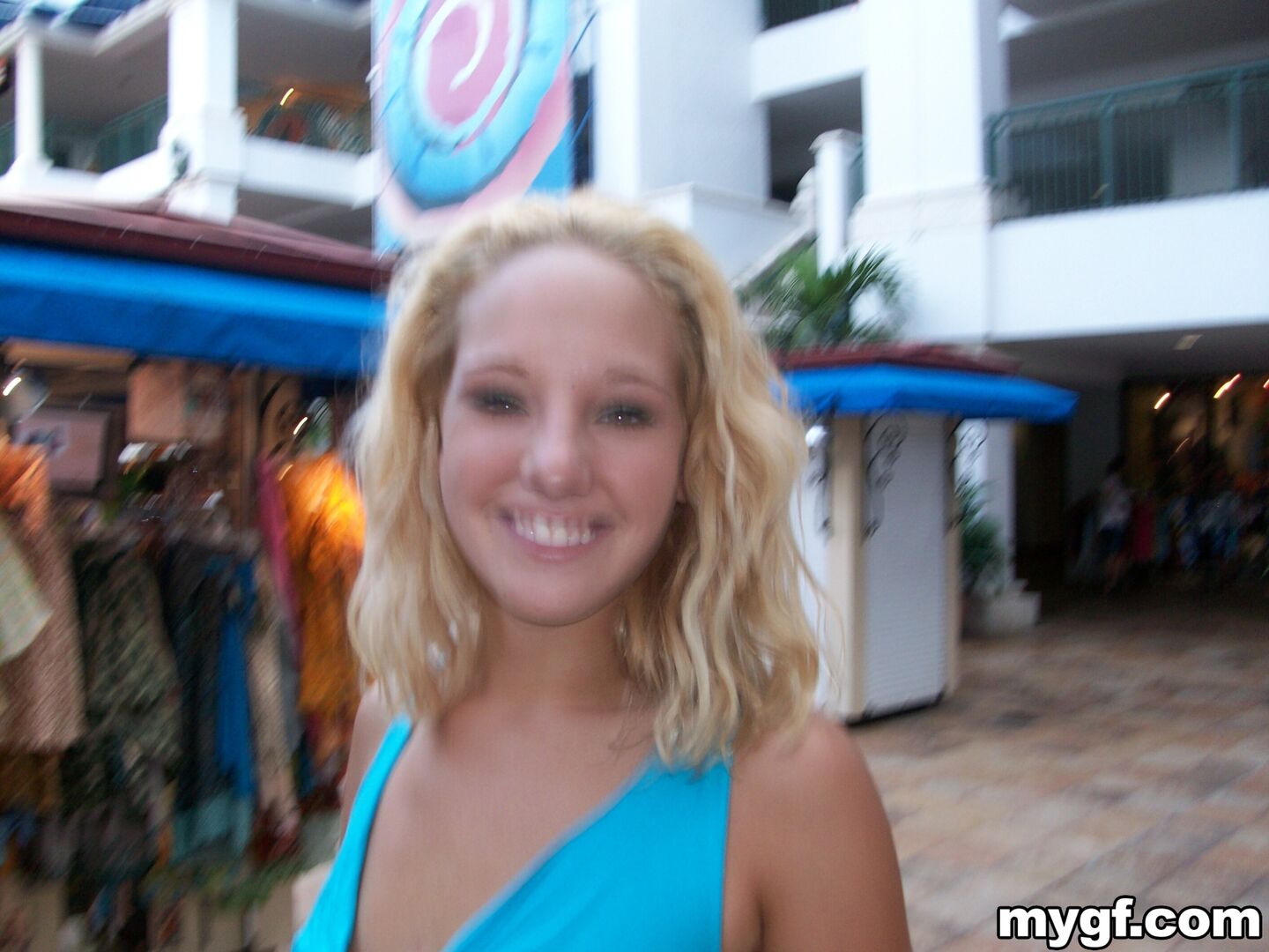 Blondie Takes The Dick