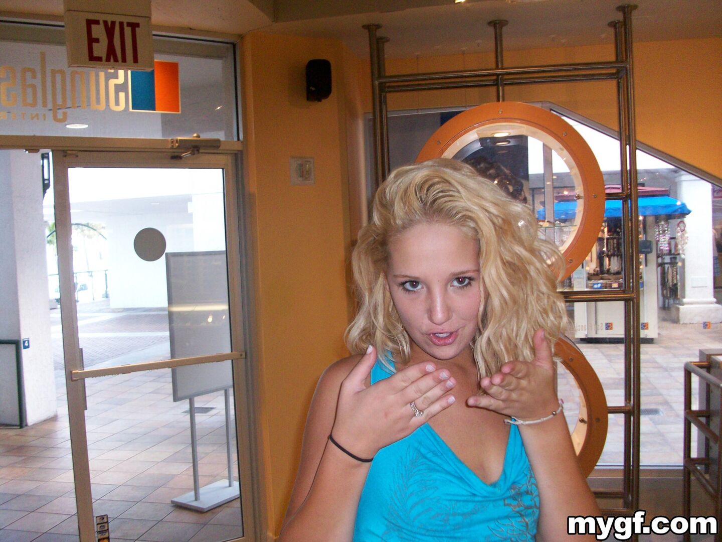 Blondie Takes The Dick