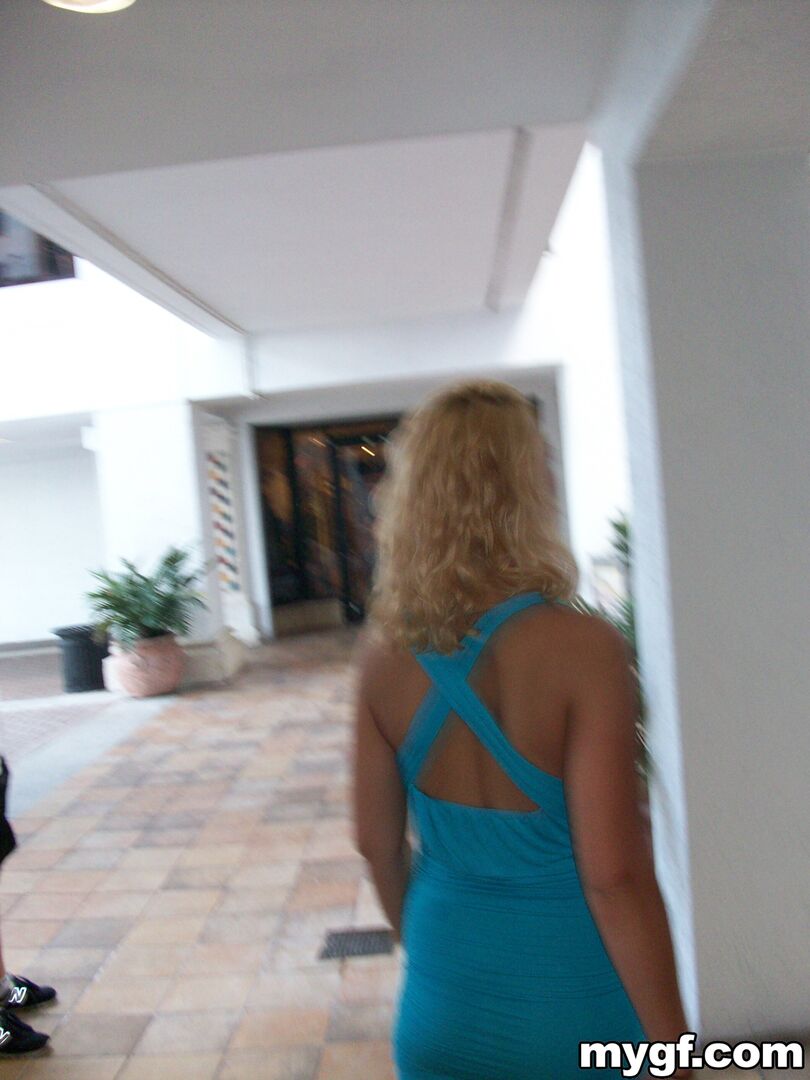 Blondie Takes The Dick