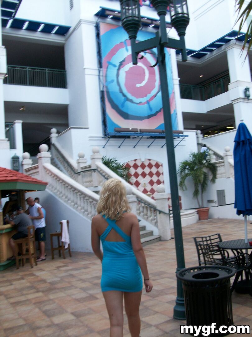 Blondie Takes The Dick