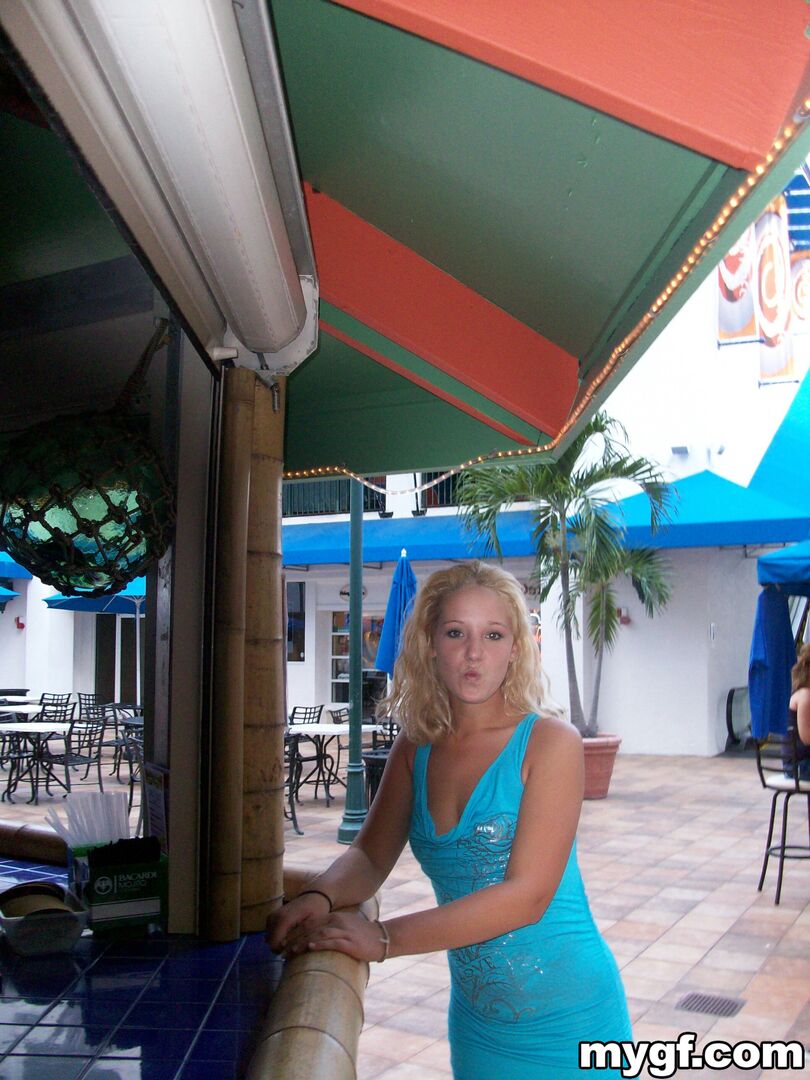 Blondie Takes The Dick