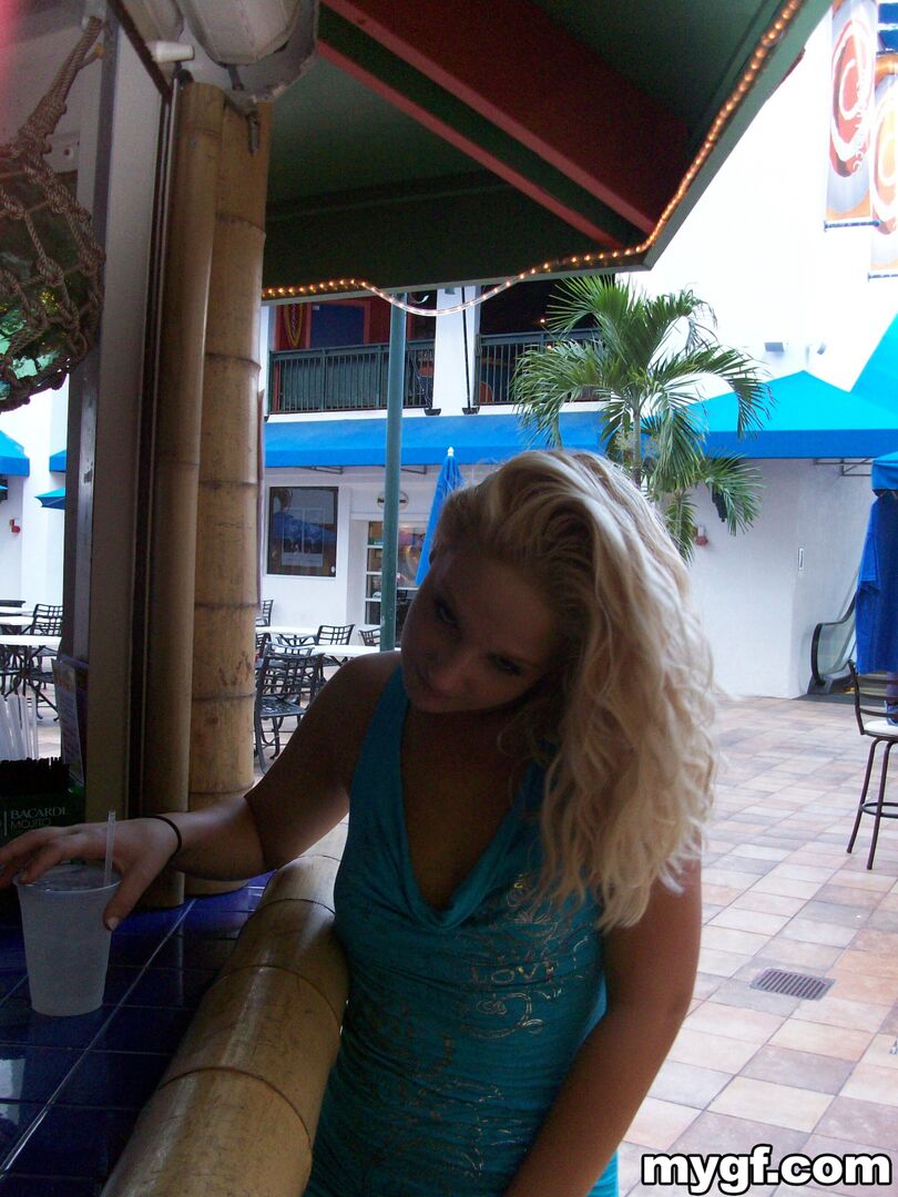 Blondie Takes The Dick