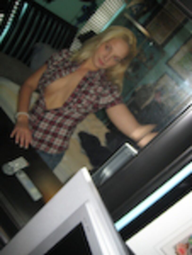 Blondie Takes The Dick