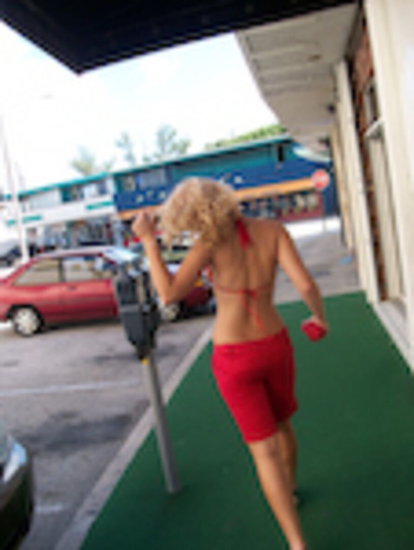 Blondie Takes The Dick