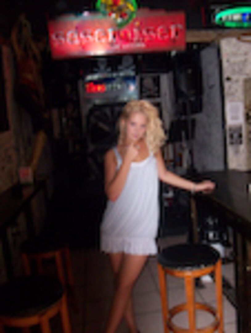 Blondie Takes The Dick