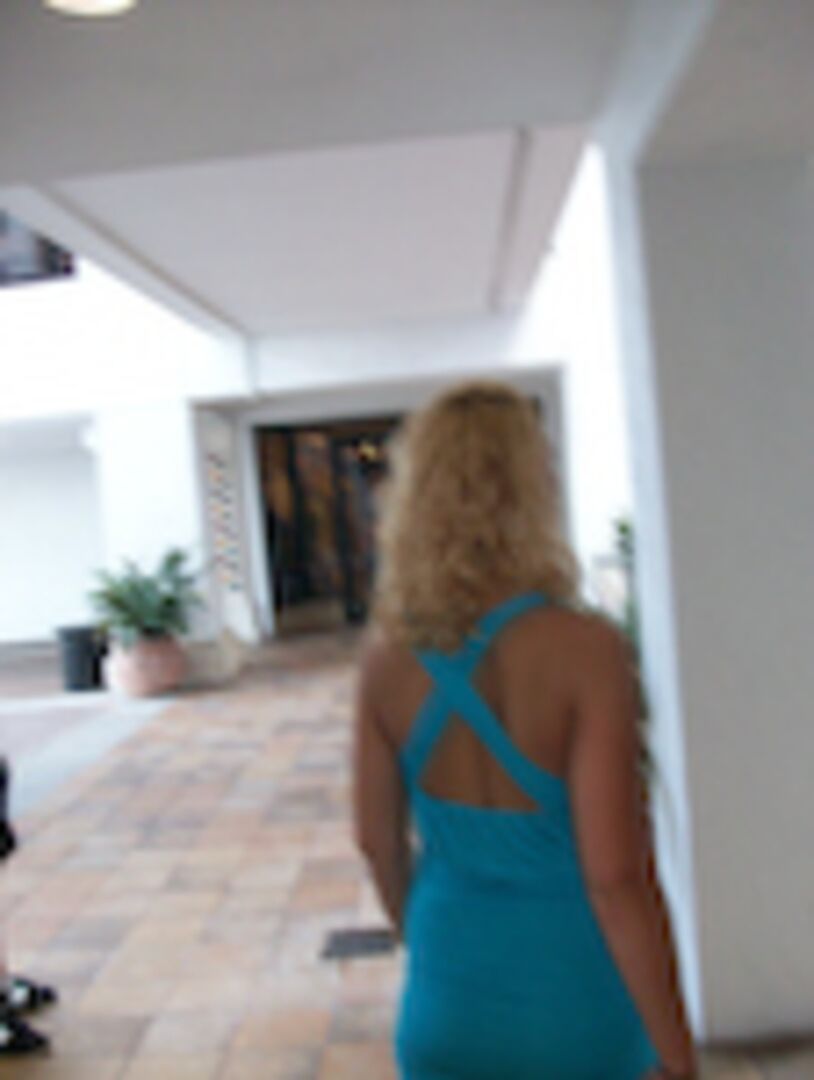 Blondie Takes The Dick