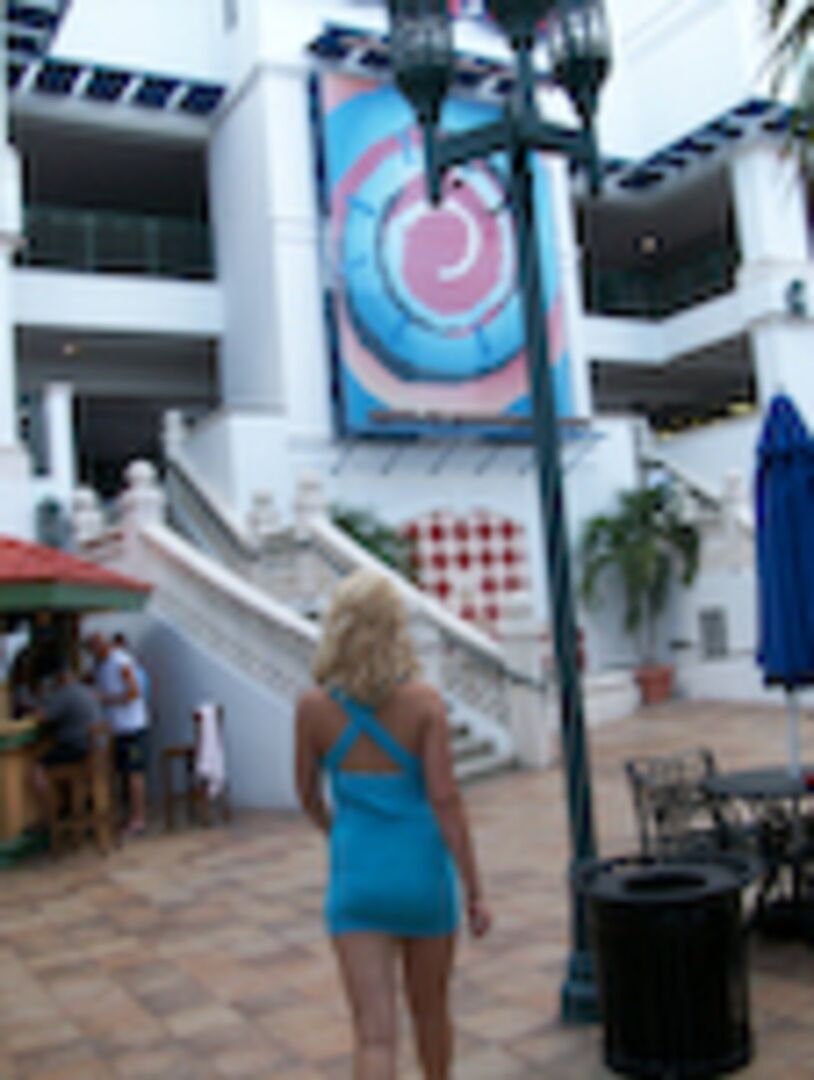 Blondie Takes The Dick