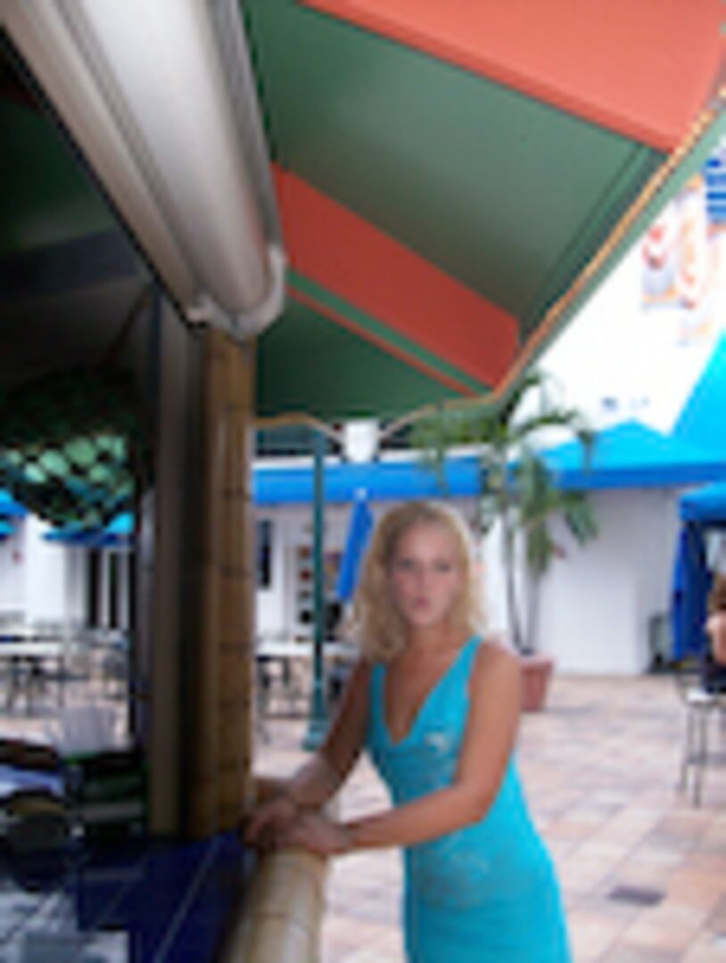 Blondie Takes The Dick