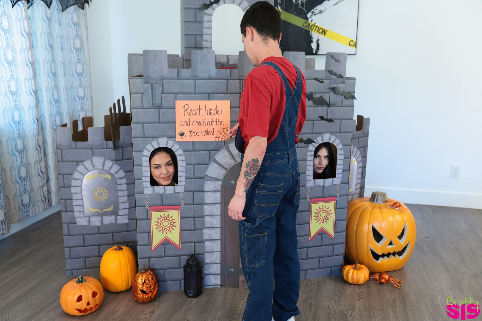 Stepsisters Boo Hole - S34:E2