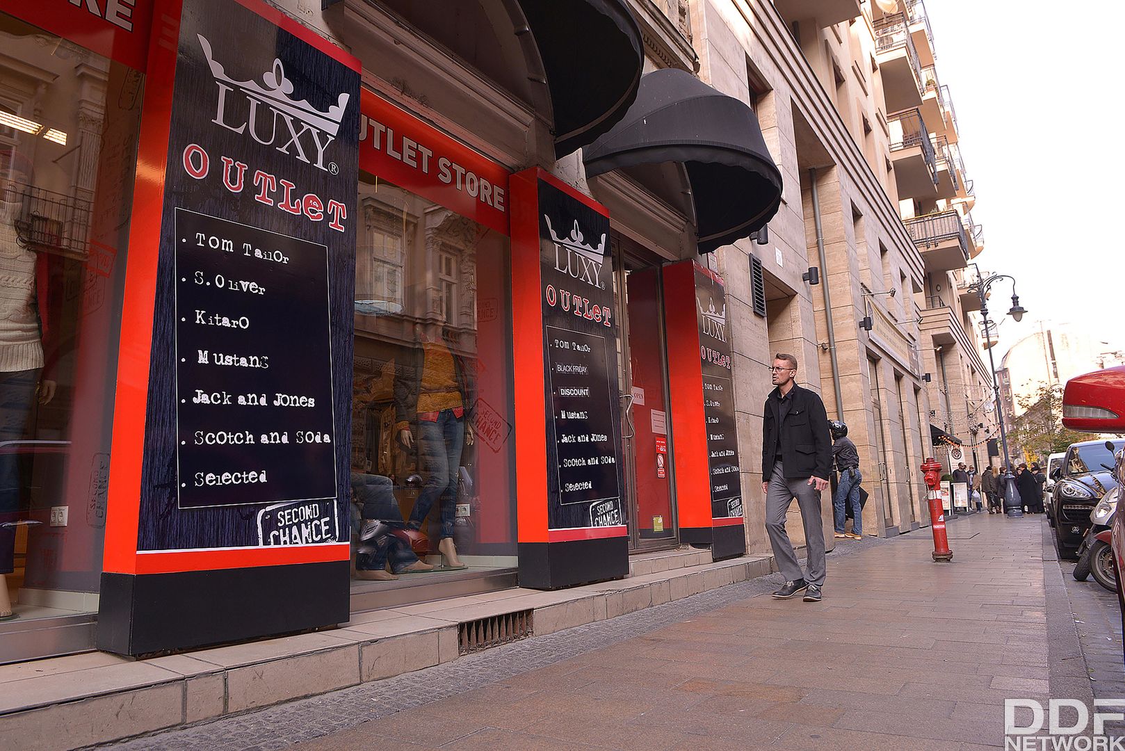 Blow Out Deal - Salesgirl Gets Her Ass And Pussy Stuffed In Store