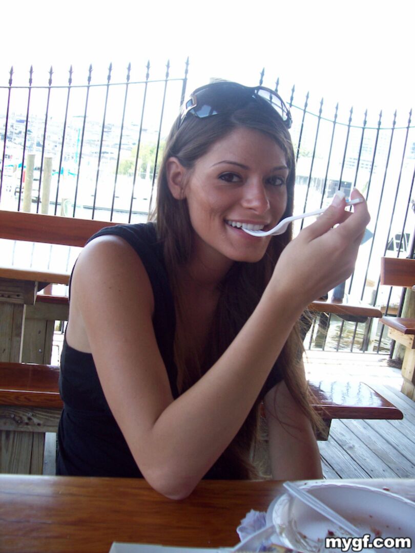 Beautiful Girl Loves Sexy Time