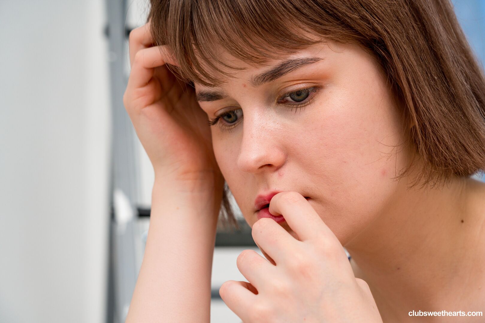 Iris and Angie fucking before painting