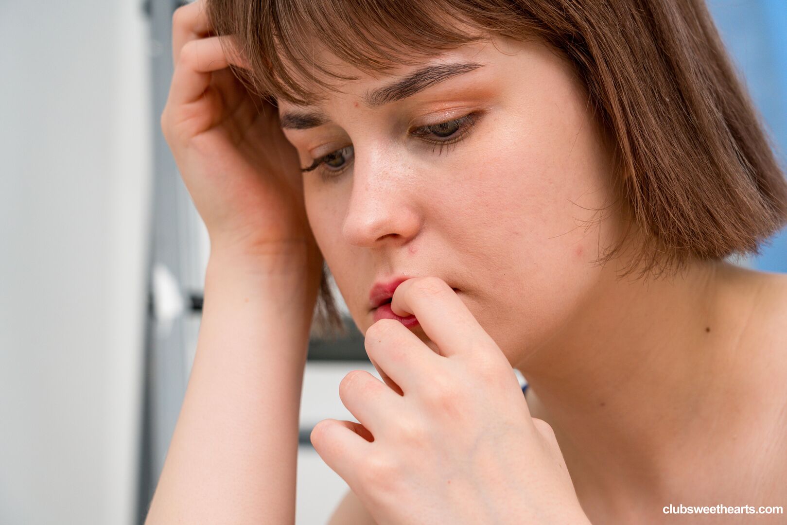 Iris and Angie fucking before painting