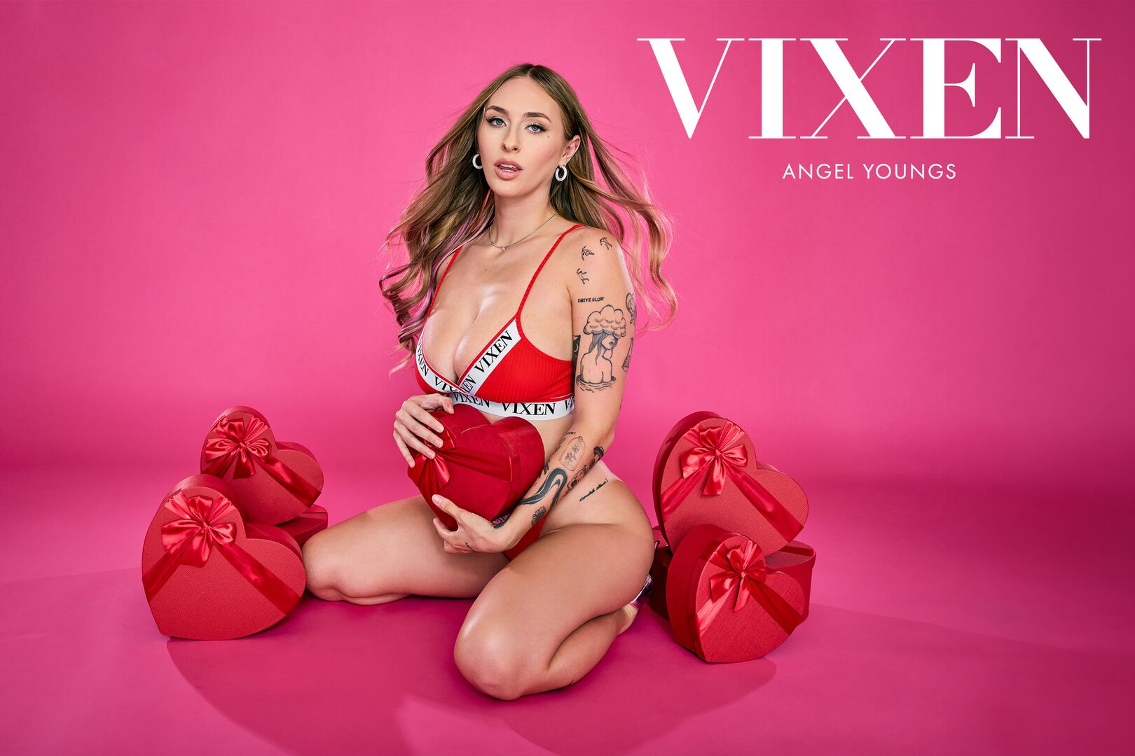 Curvy Beauty Angel Youngs Gets Stretched Out