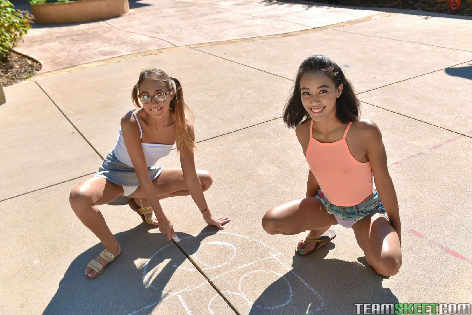 Hopskeet With Some Petites