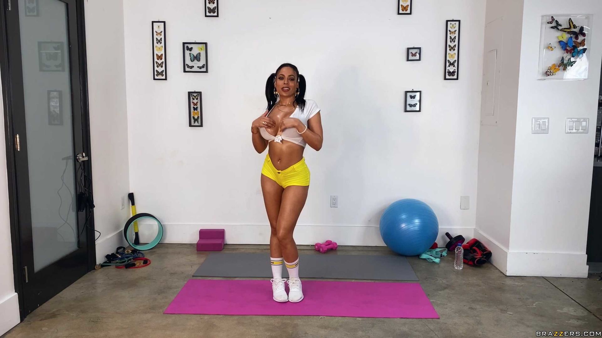 Luna's Oiled-Up Exercises