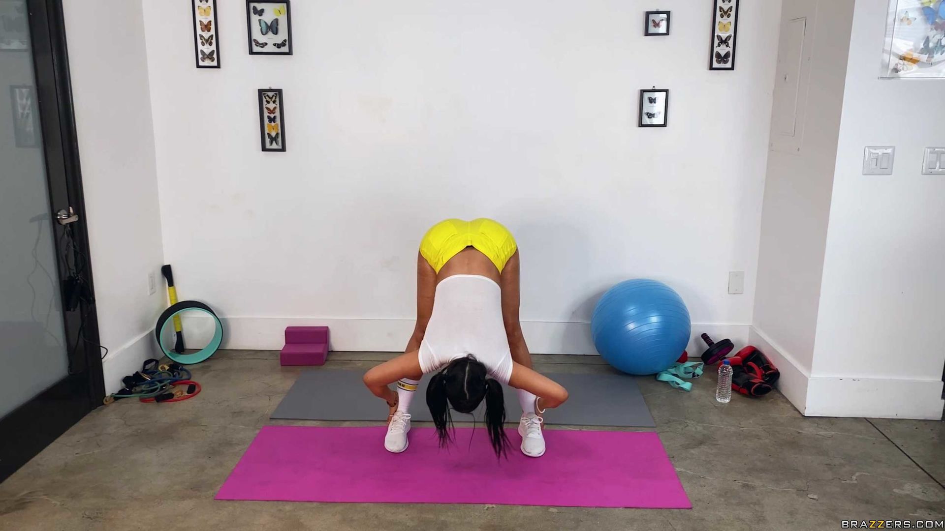 Luna's Oiled-Up Exercises