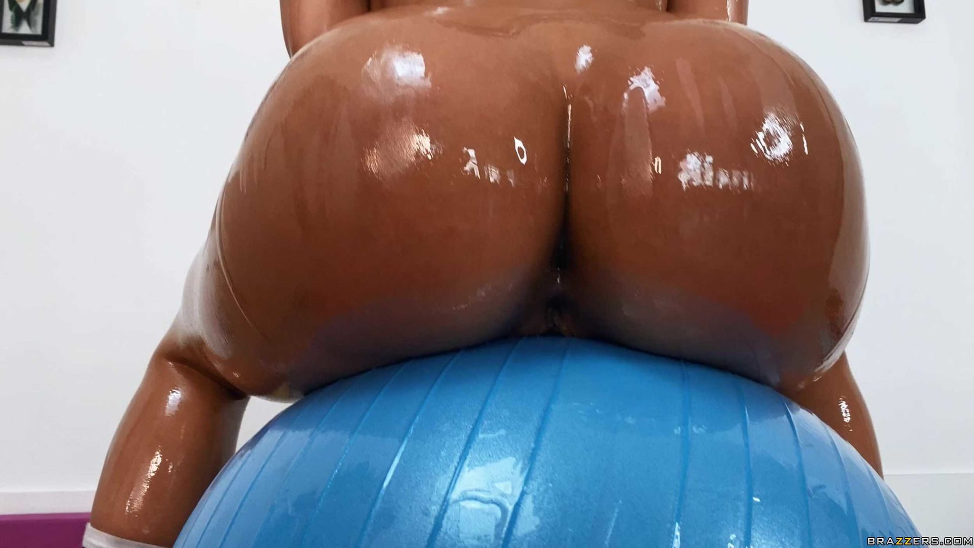 Luna's Oiled-Up Exercises