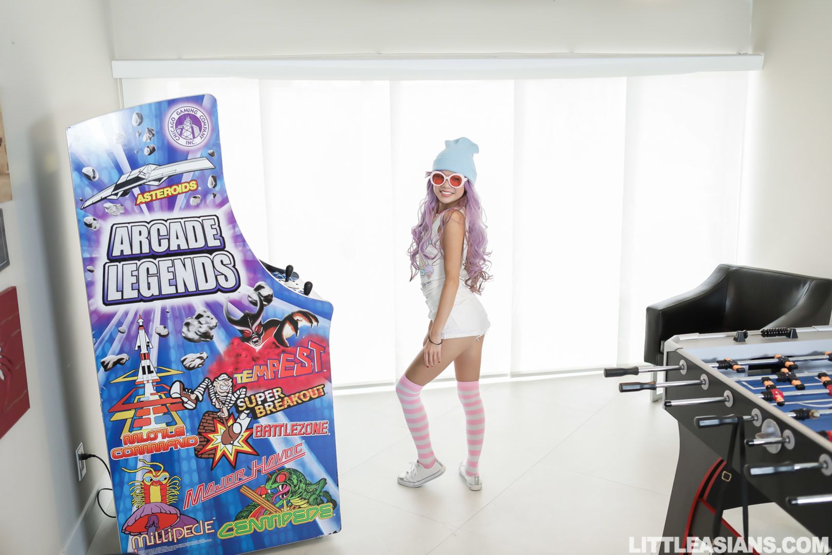 Asian Arcade Pussy Play