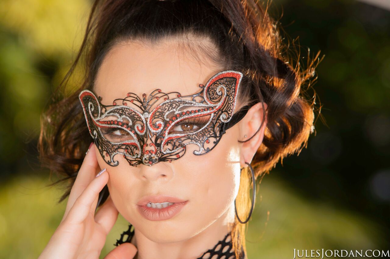 Aidra Fox Unmasked With Maximum Penetration