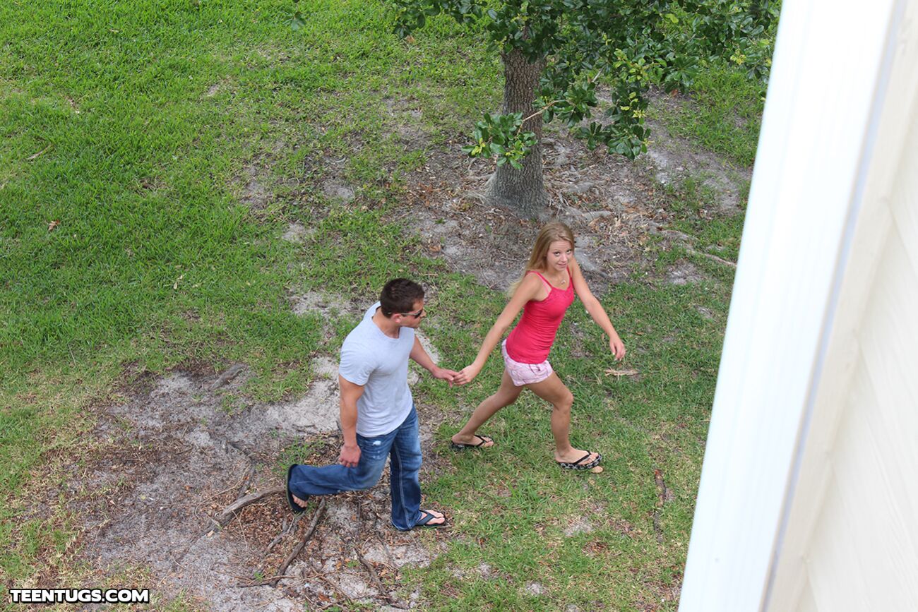 Вlondes do it better