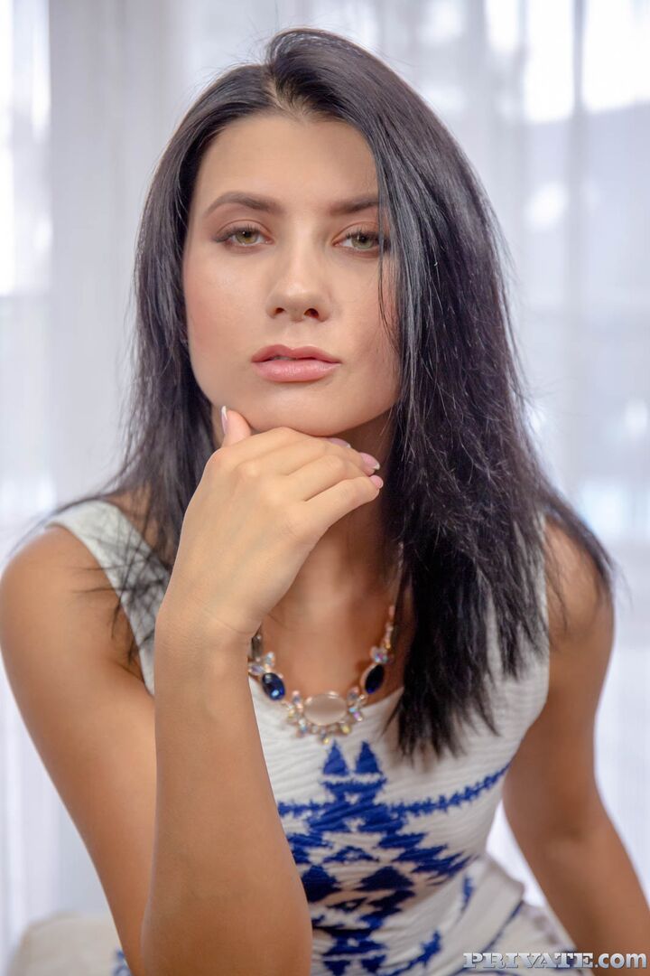 Hacker Enticed by Anal Fuck