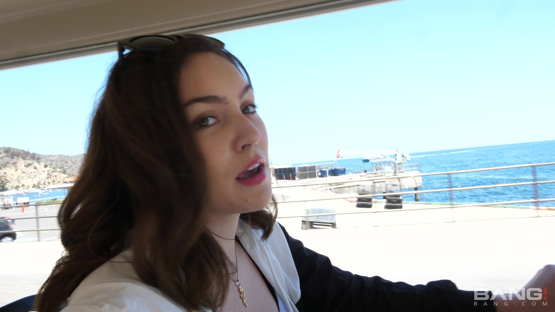 Freya Parker Pleases Herself During An Island Vacation