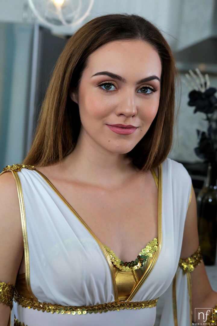 Spin The Bottle - S40:E11